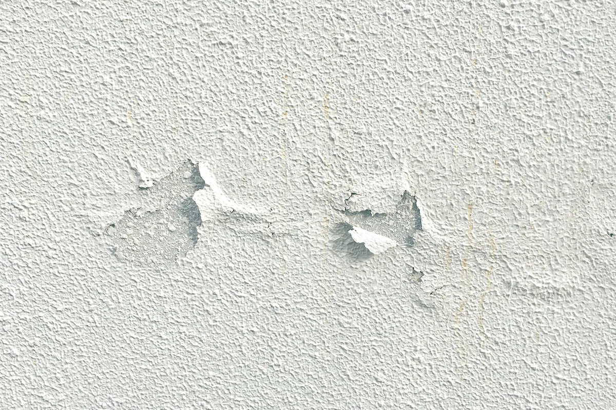 外壁の剥がれ・浮きの劣化症状