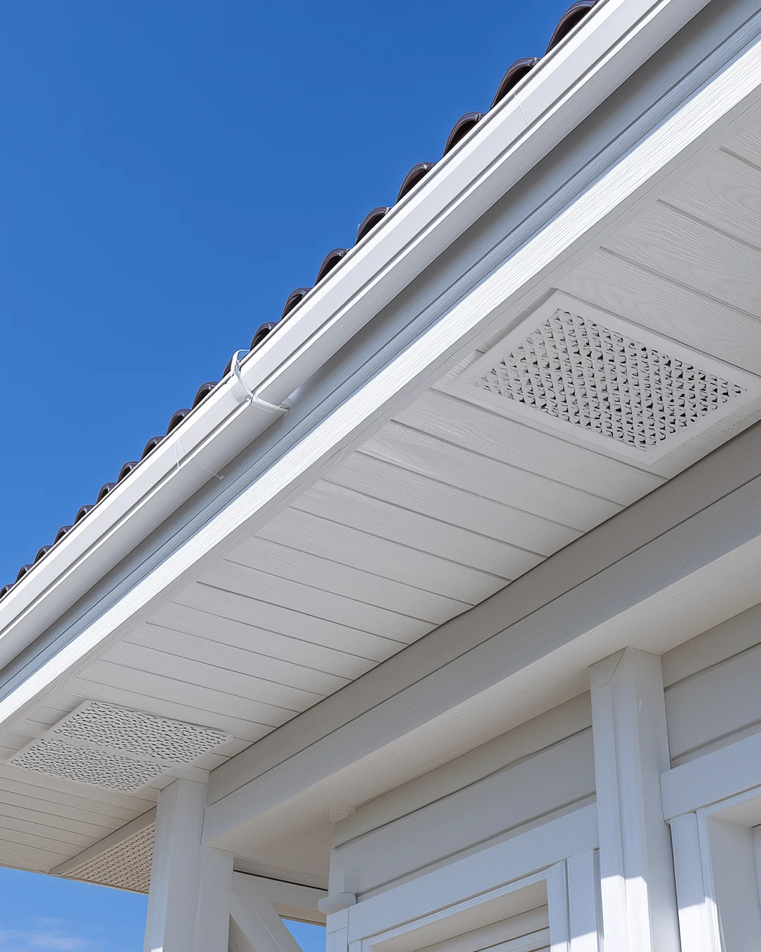 住宅の軒天と換気口