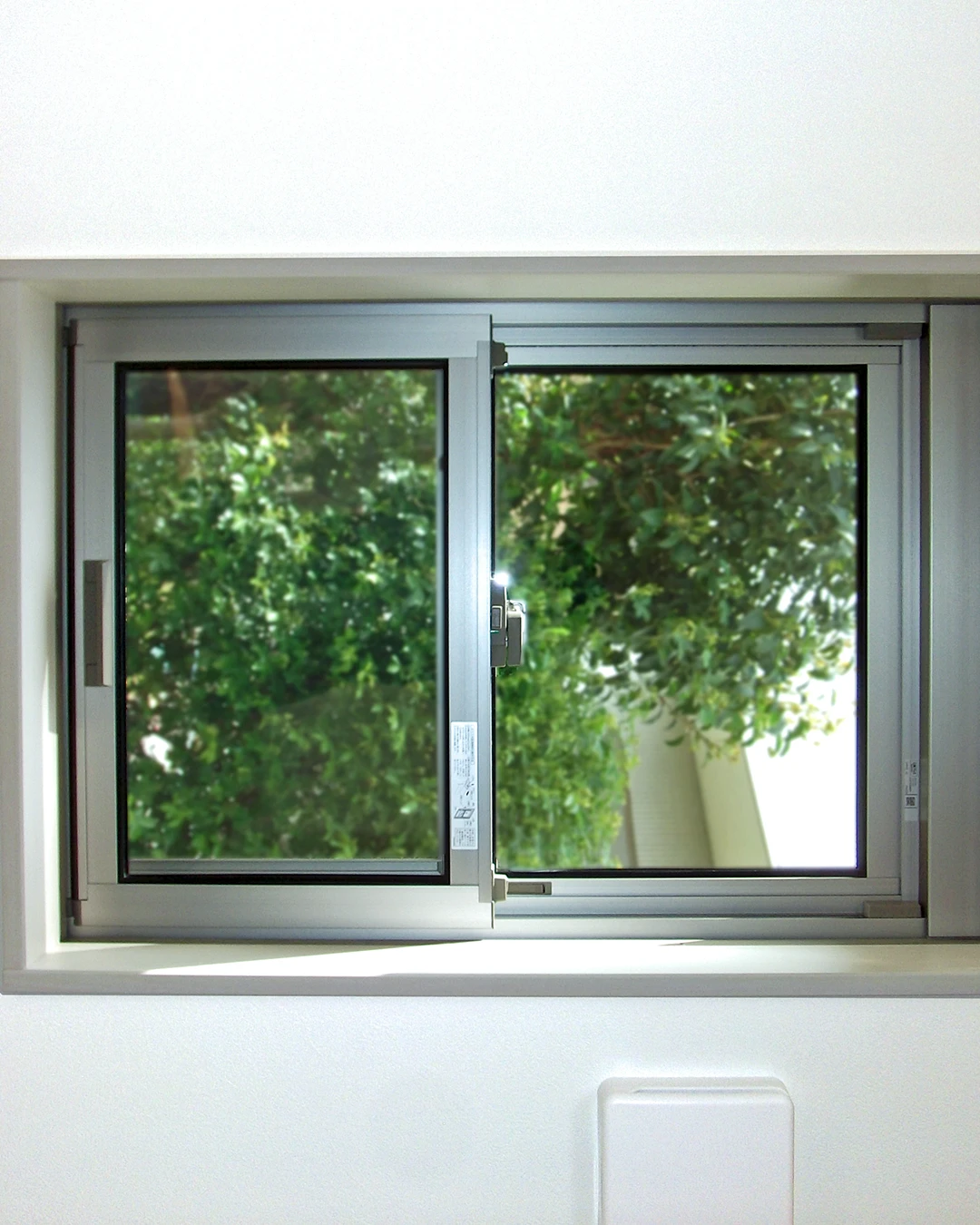 モダンな住宅の窓